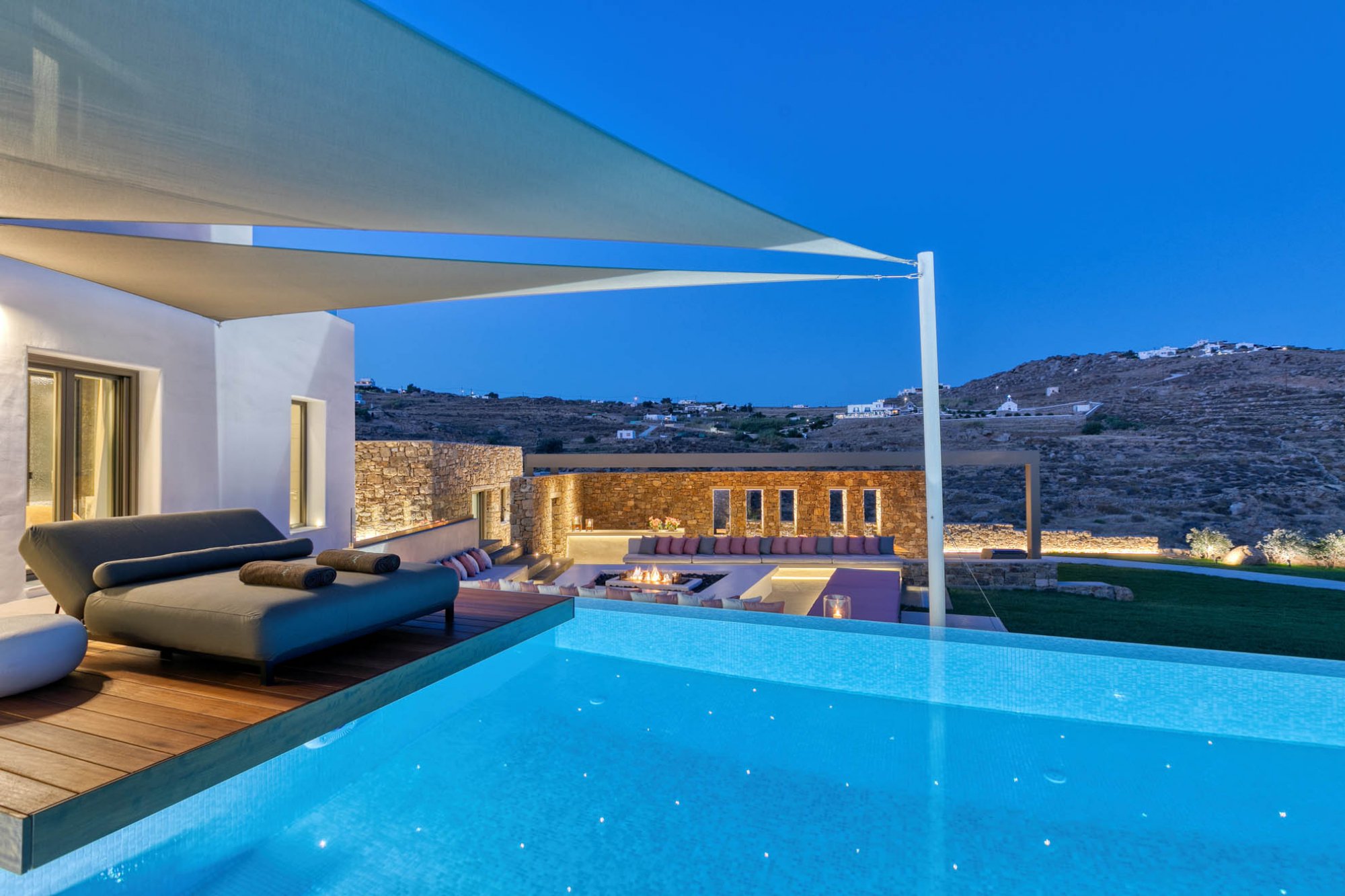 stunning villa with infinity pool overlooking mykonos town