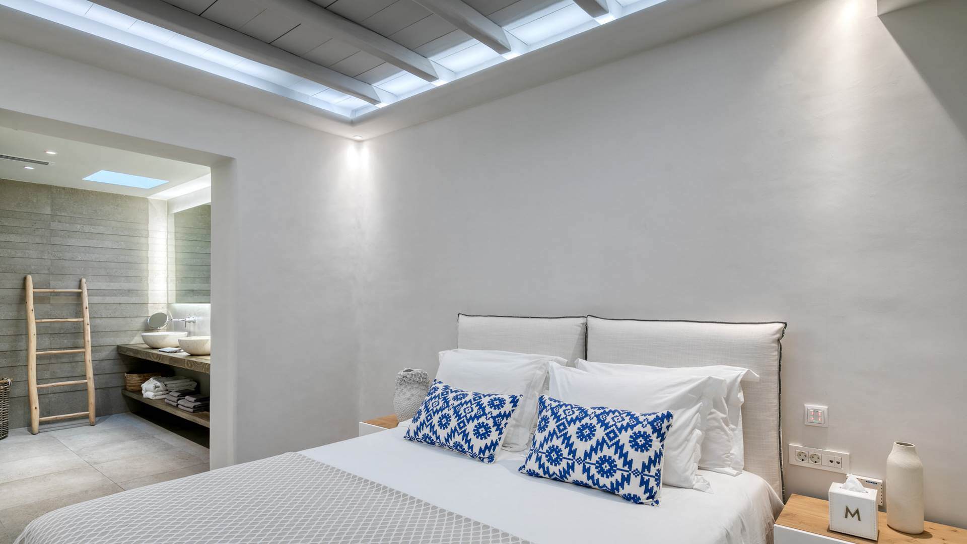 stunning bedrooms in mykonos